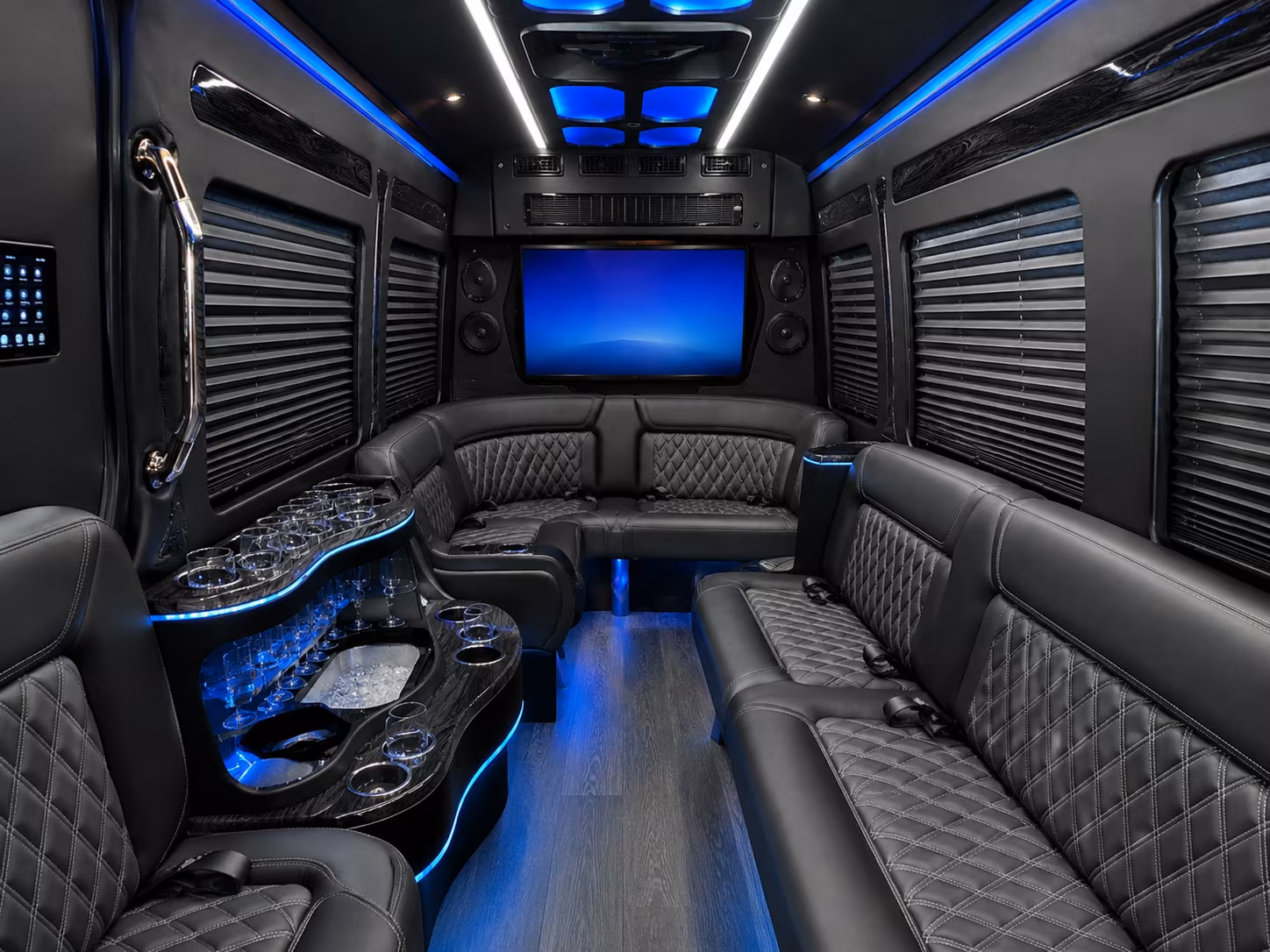 airport shuttle buses to t f green international airport pvd boston logan